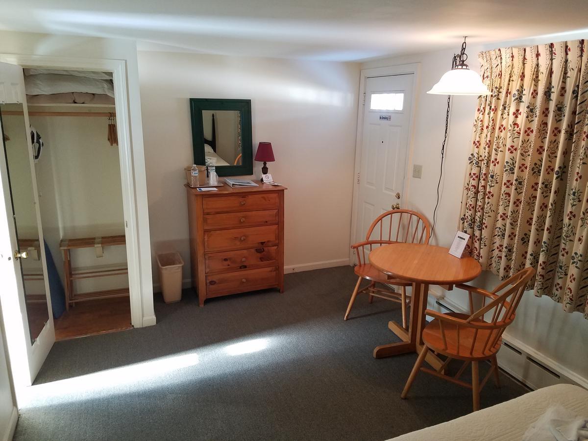 Fairway Motel New London Esterno foto