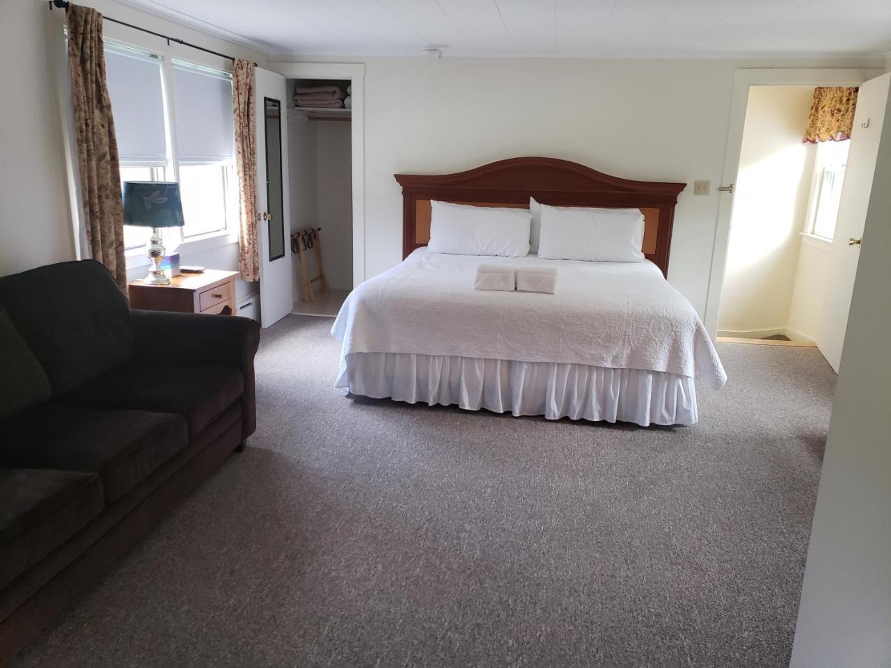 Fairway Motel New London Esterno foto